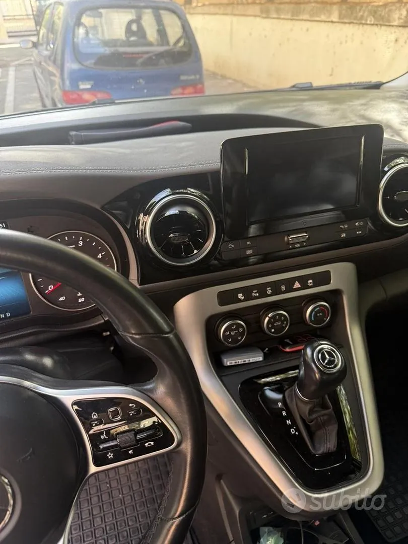 Mercedes-Benz C-Class 2023 photo 5