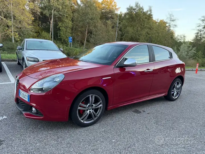 Alfa Romeo Giulietta 2016 photo 2