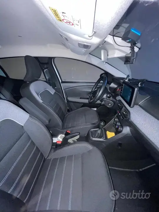 Dacia Sandero 2025 photo 3