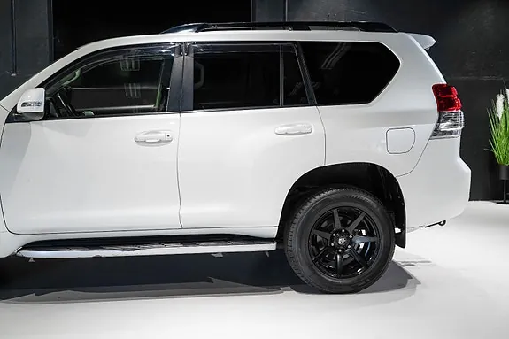 Toyota Land Cruiser 2010 photo 5