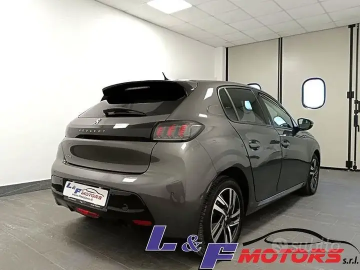 Peugeot 208 2021 photo 5