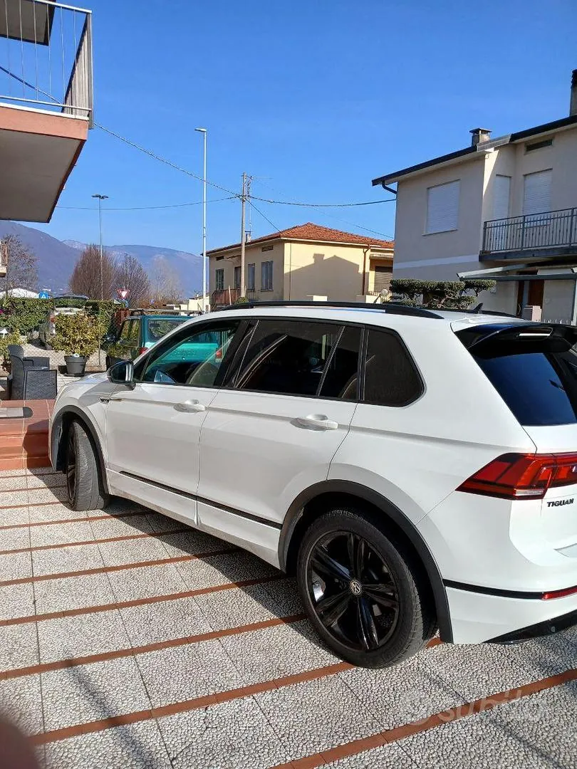 Volkswagen Tiguan 2019 photo 2