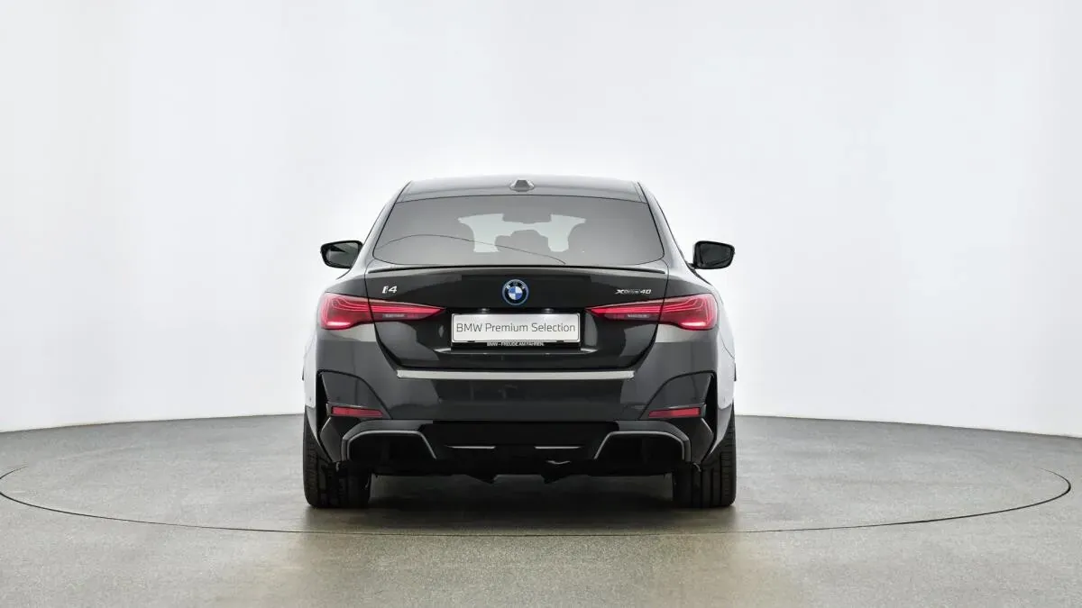 BMW I4 2025 photo 2