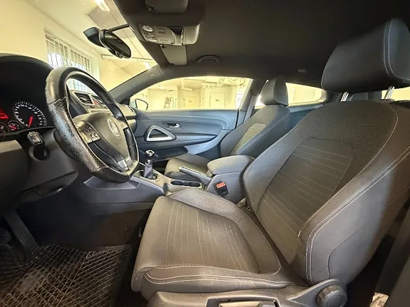 Volkswagen Scirocco 2009 photo 2