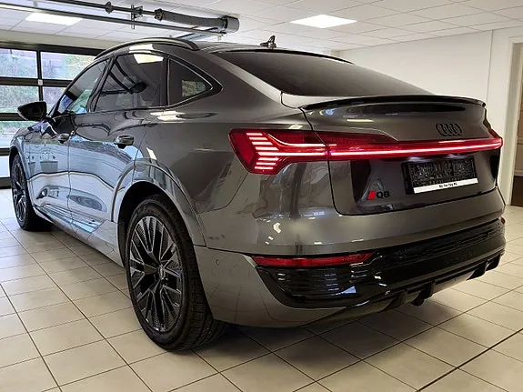 Audi Q8 E-Tron 2024 photo 3