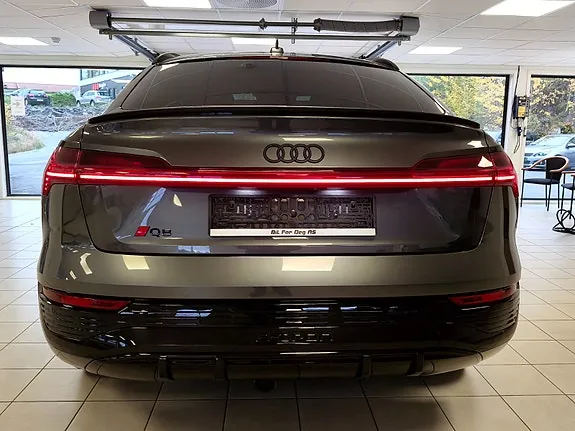 Audi Q8 E-Tron 2024 photo 4
