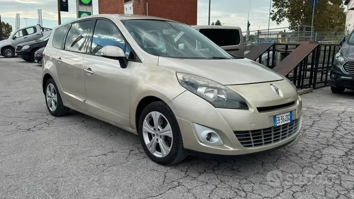 Renault Scenic 2010 photo 3