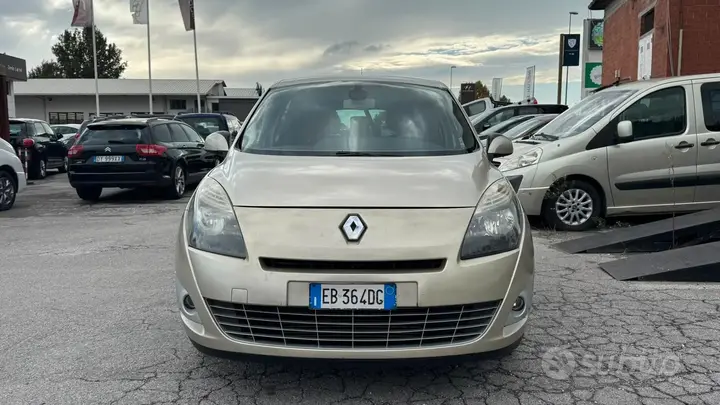 Renault Scenic 2010 photo 2