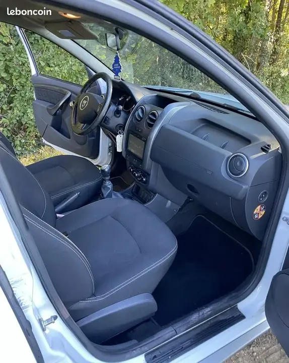 Dacia Duster 2014 photo 3