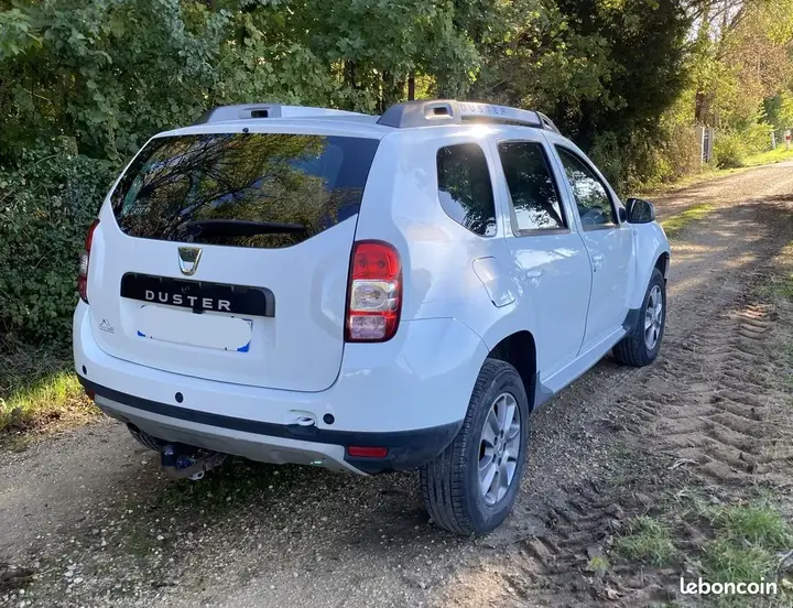 Dacia Duster 2014 photo 2