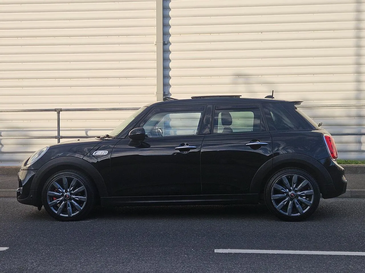 Mini Hatch 2014 photo 4