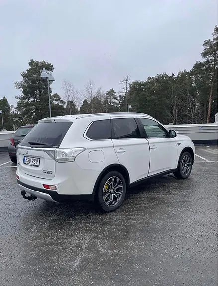 Mitsubishi Outlander 2015 photo 4