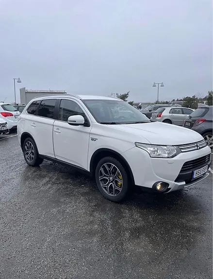 Mitsubishi Outlander 2015 photo 2