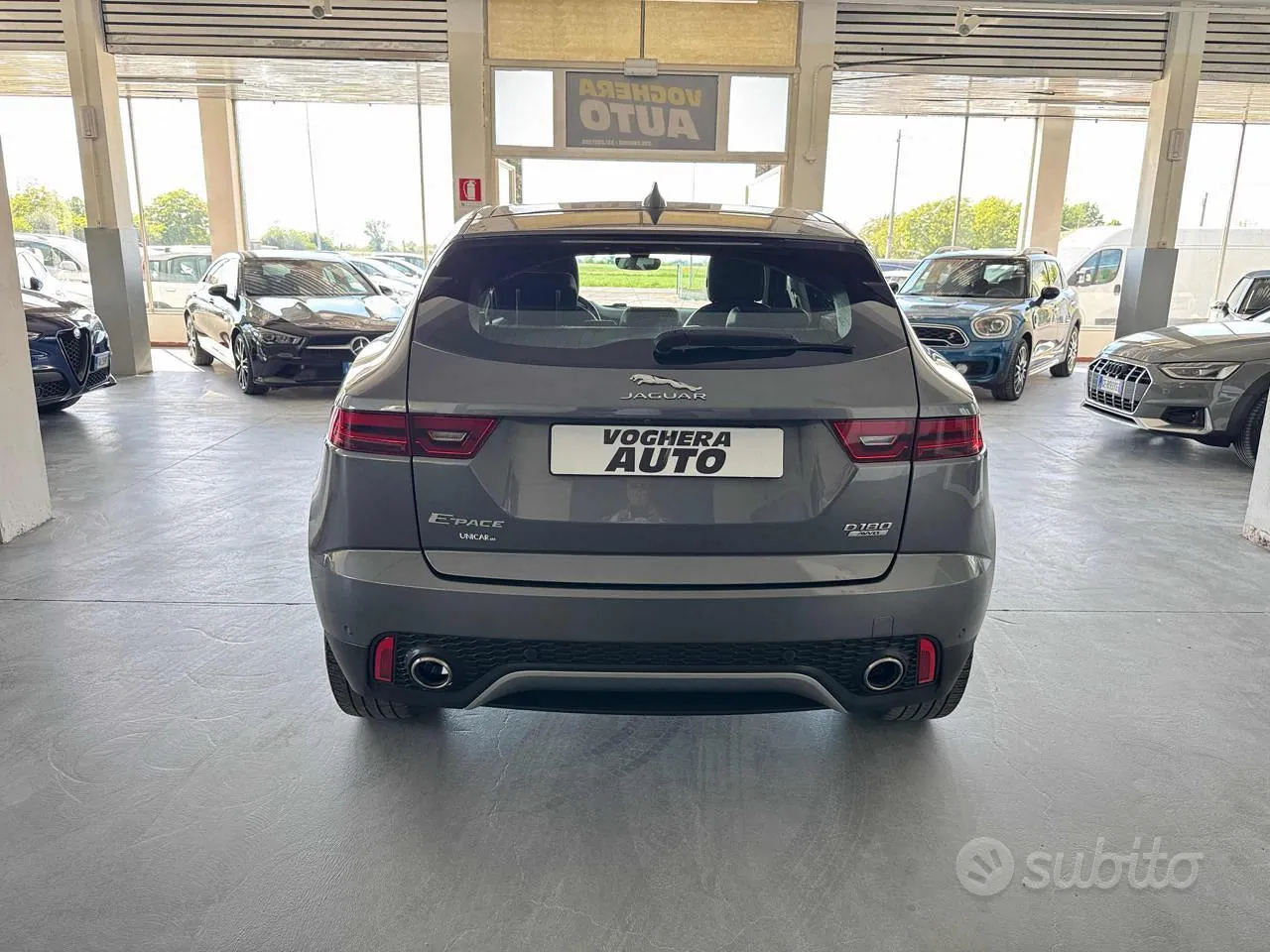 Jaguar E-Pace 2019 photo 4