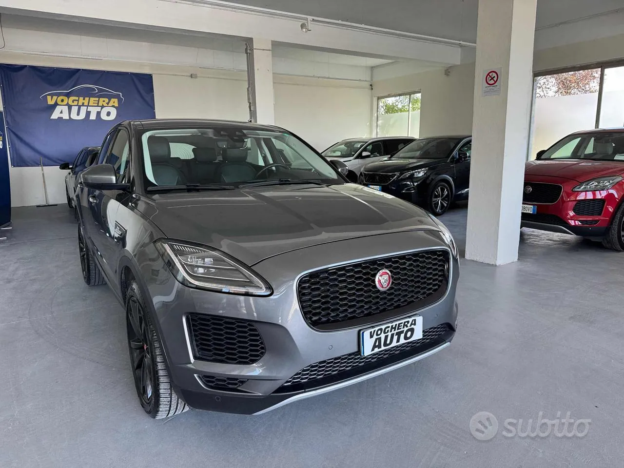 Jaguar E-Pace 2019 photo 3