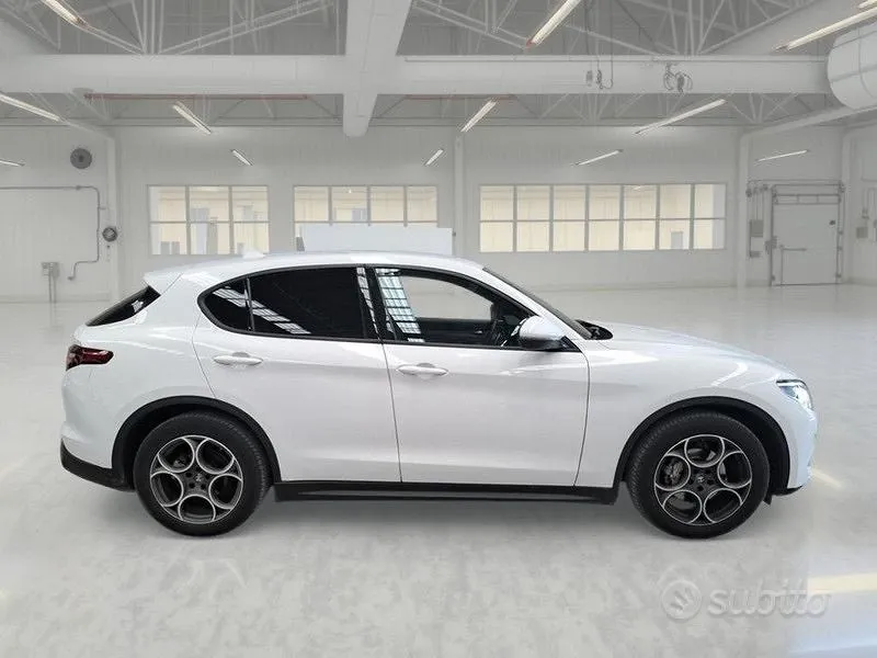 Alfa Romeo Stelvio 2022 photo 3