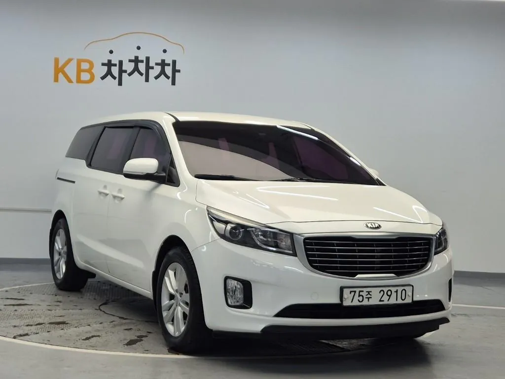 Kia Carnival 2016 photo 4