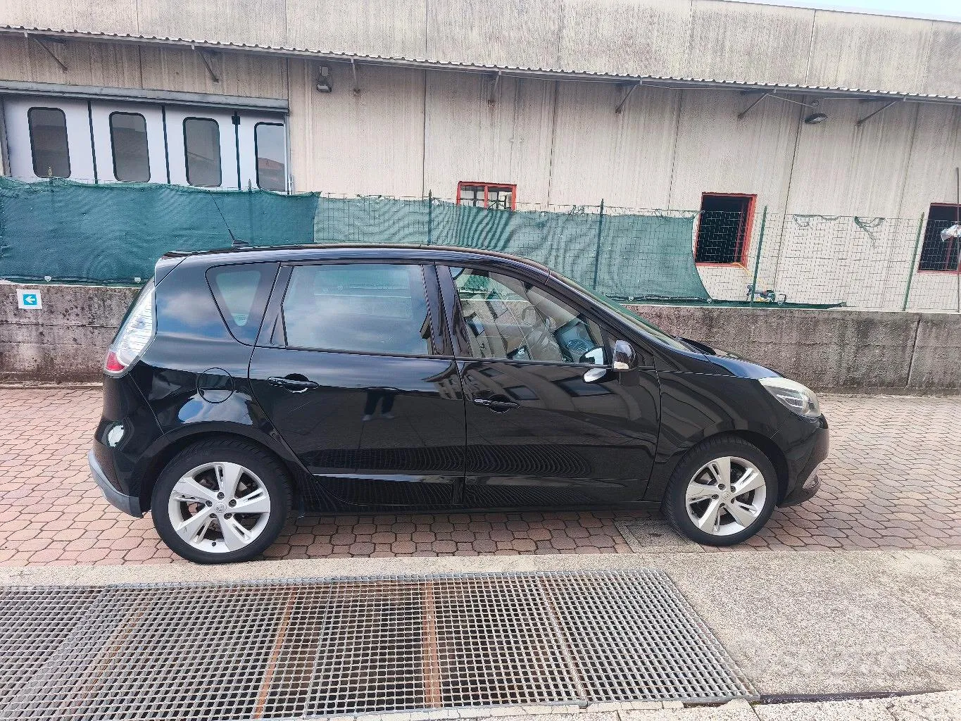 Renault Scenic 2013 photo 3