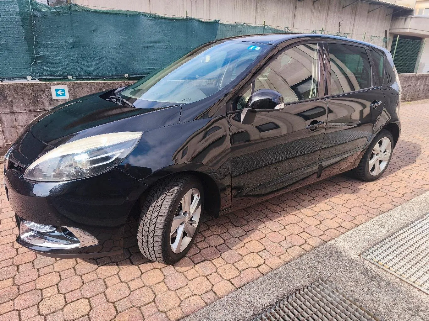 Renault Scenic 2013 photo 4