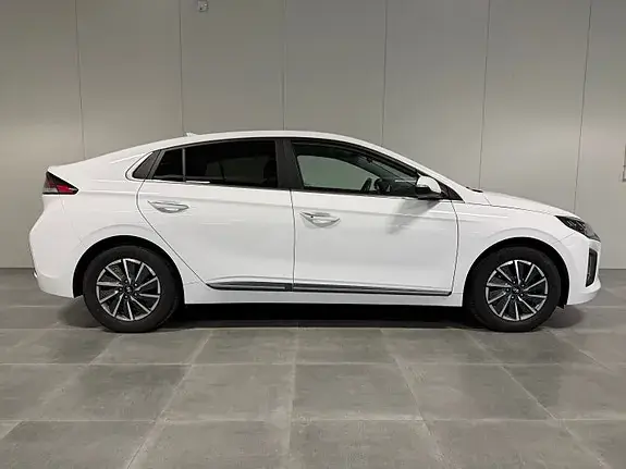 Hyundai Ioniq 2022 photo 2