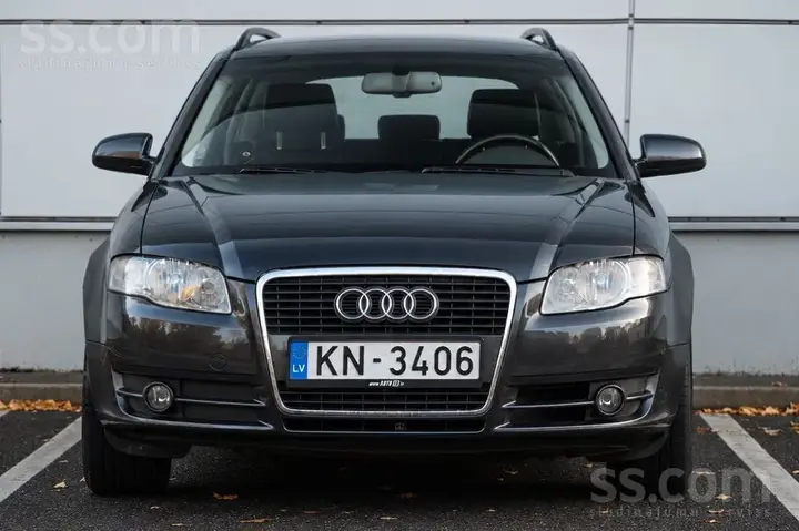 Audi A4 2008 photo 2