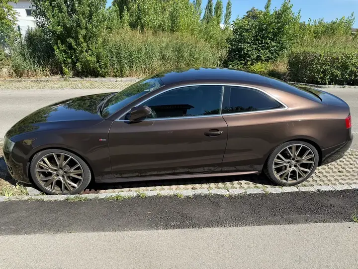 Audi A5 2011 photo 3
