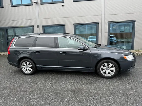 Volvo V70 2013 photo 3