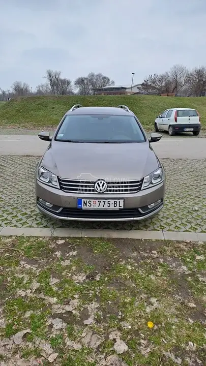 Volkswagen Passat B7 2011 photo 2