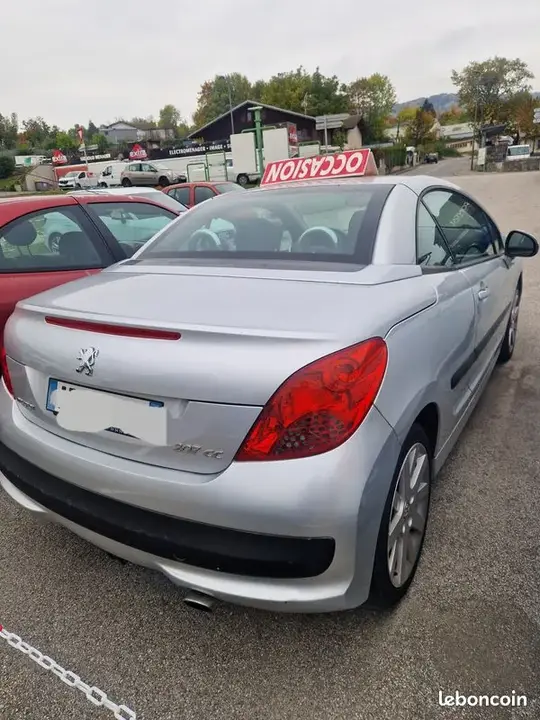 Peugeot 207 2007 photo 2