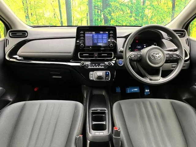 Toyota Aqua X 2021 photo 2