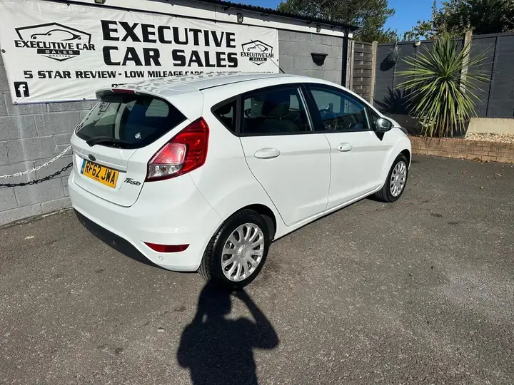 Ford Fiesta 2013 photo 3