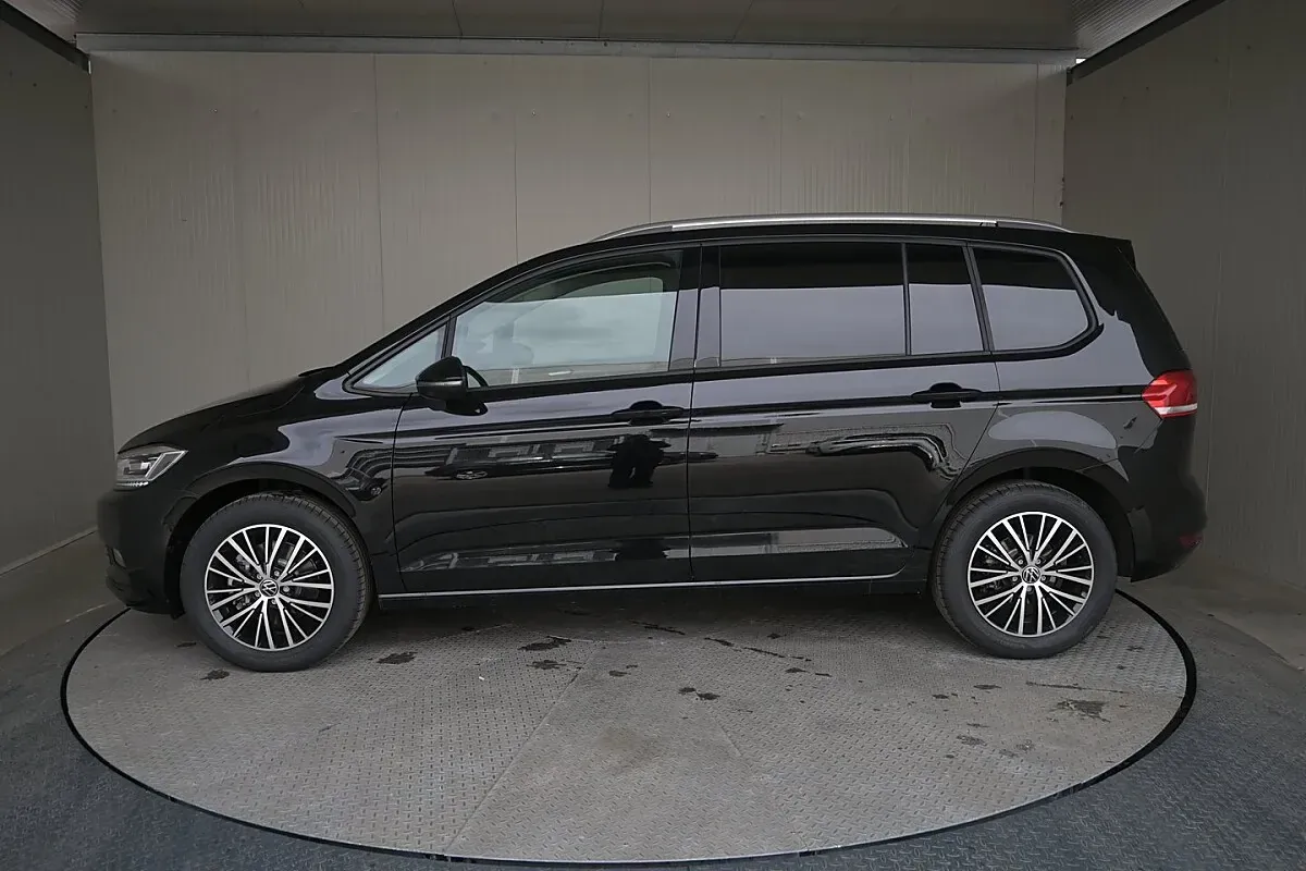 Volkswagen Touran 2026 photo 3
