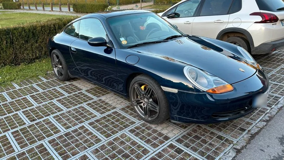 Porsche 996