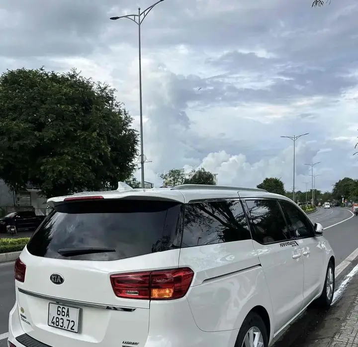 Kia Sedona 2021 photo 2