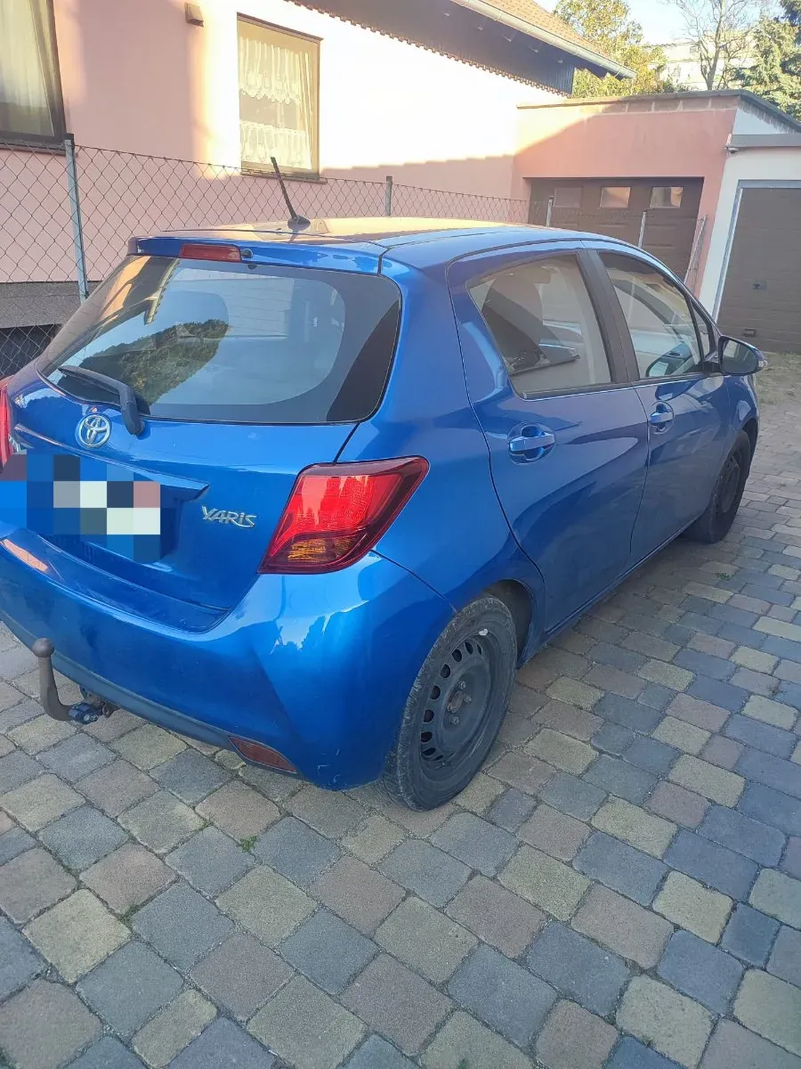 Toyota Yaris 2015 photo 3
