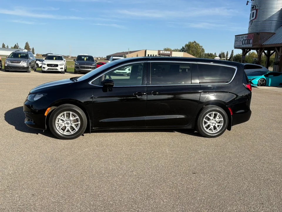 Chrysler Grand Caravan 2025 photo 5