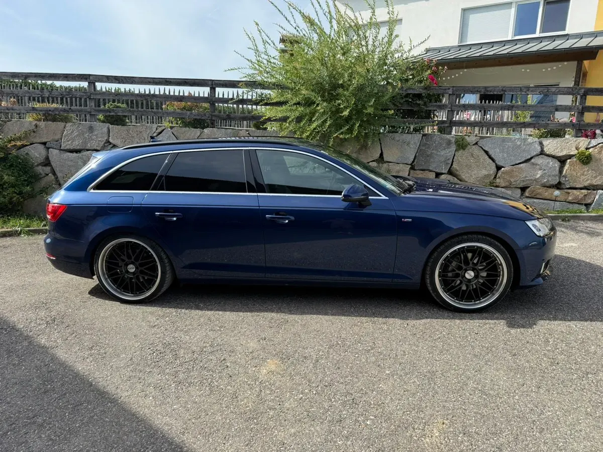 Audi A4 2017 photo 2