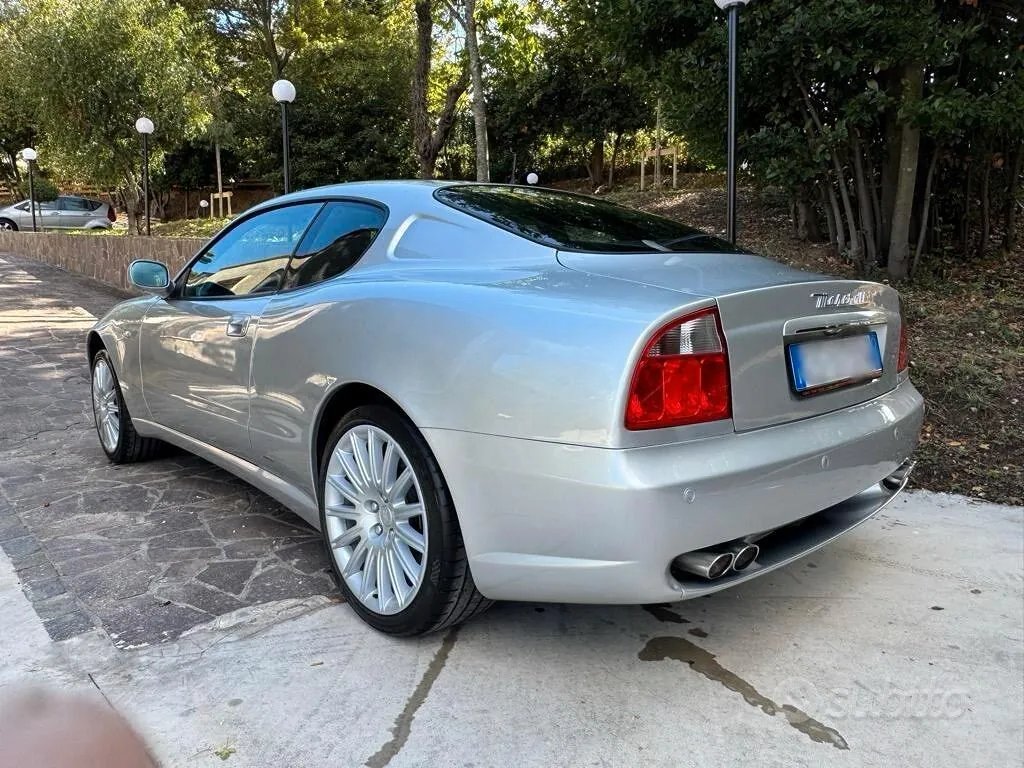 Maserati Coupe 2003 photo 2