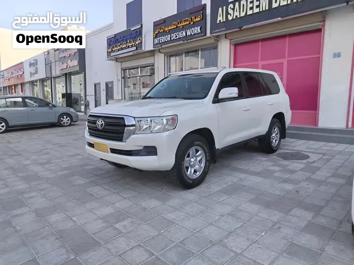 Toyota Land Cruiser 2018 photo 2