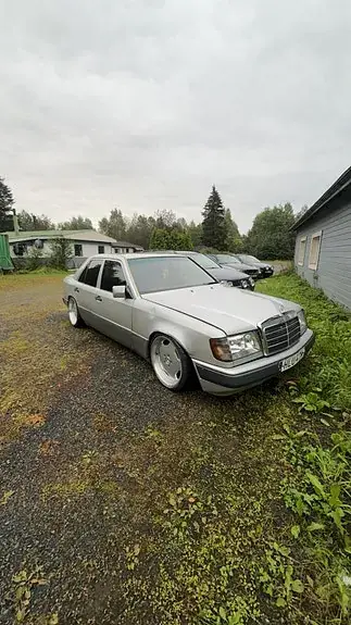 Mercedes-Benz 300 D 1992 photo 3