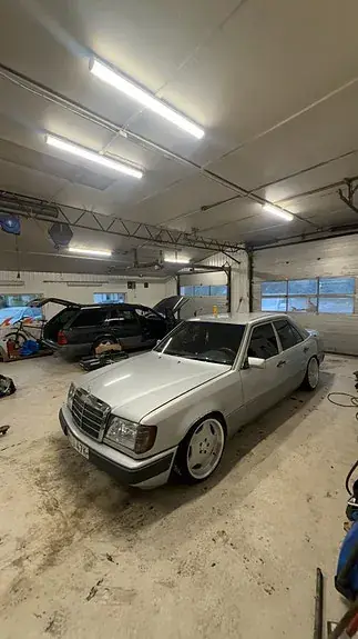Mercedes-Benz 300 D