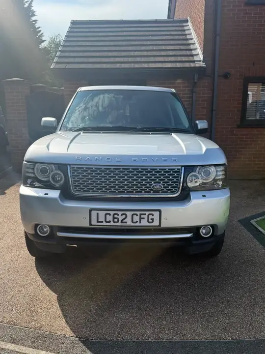 Land Rover Range Rover 2012 photo 2