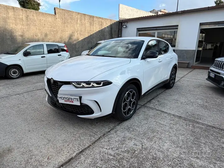 Alfa Romeo Tonale 2024 photo 2