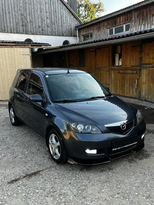 Mazda Mazda2