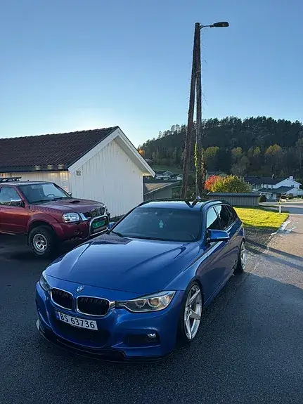 BMW 320I