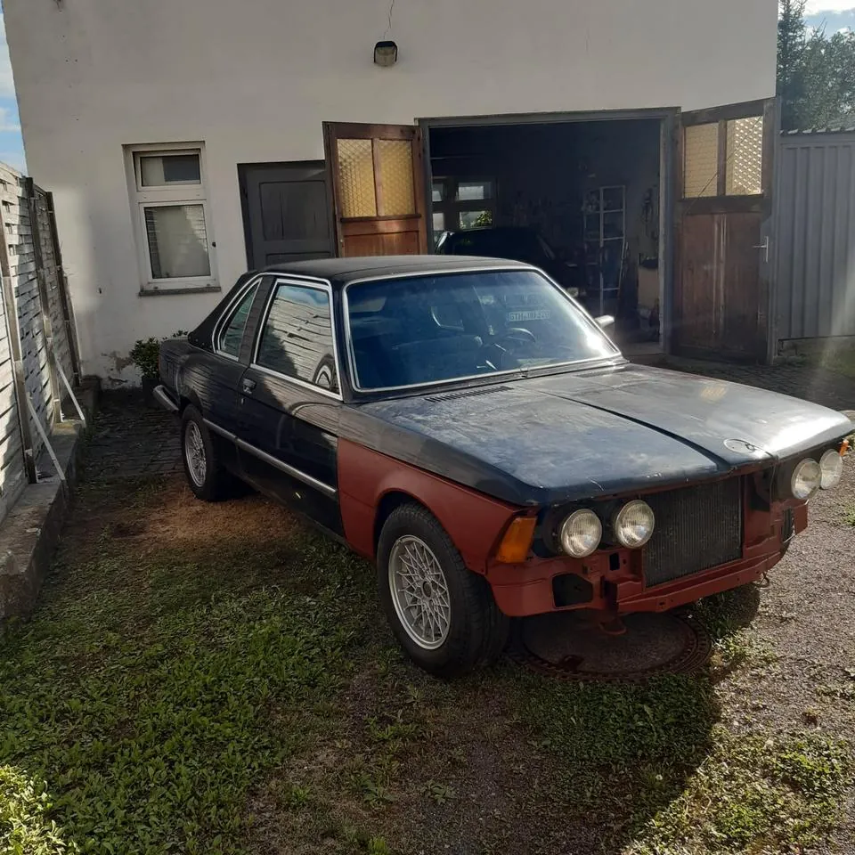 BMW E21 323I