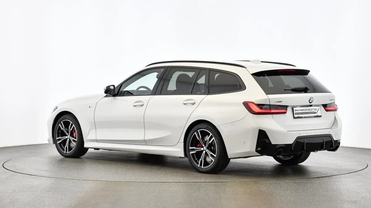 BMW 3 Series 2025 photo 3