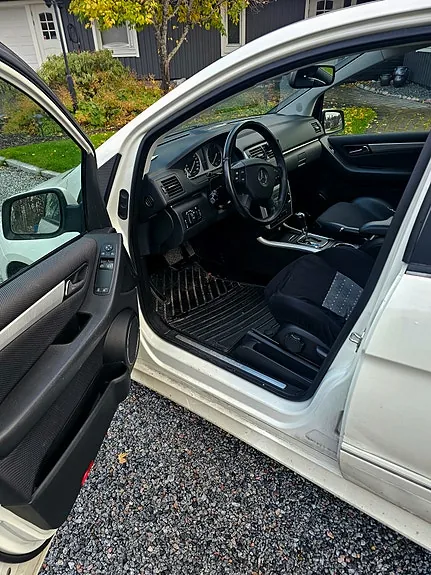Mercedes-Benz B200 2011 photo 3