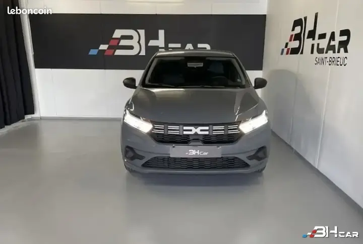 Dacia Sandero 2024 photo 2