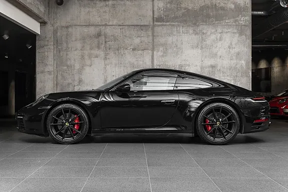 Porsche 911 2020 photo 2